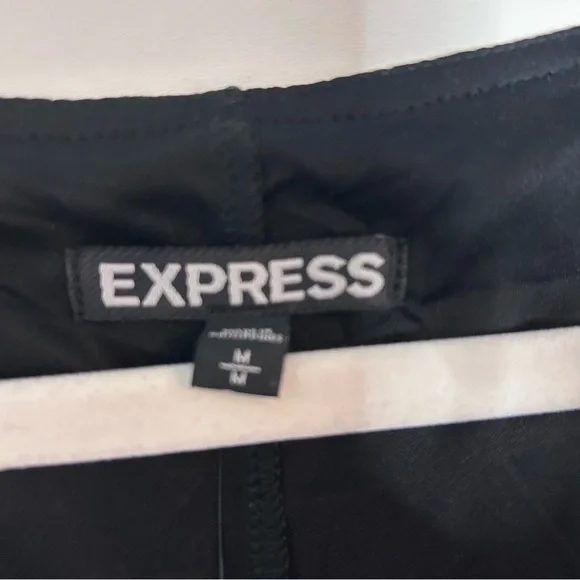 NWT Express Floral Short Sleeve Dress - Size M - Picture 5 of 7